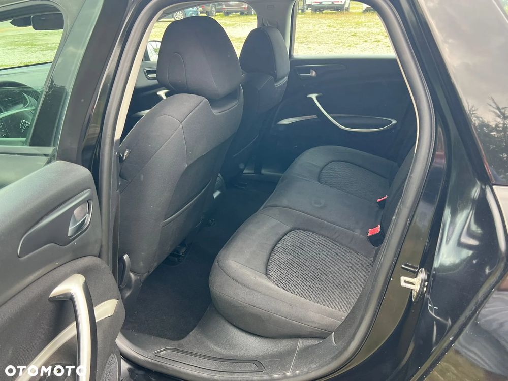 Citroën C5 1.6 HDi Attraction - 17
