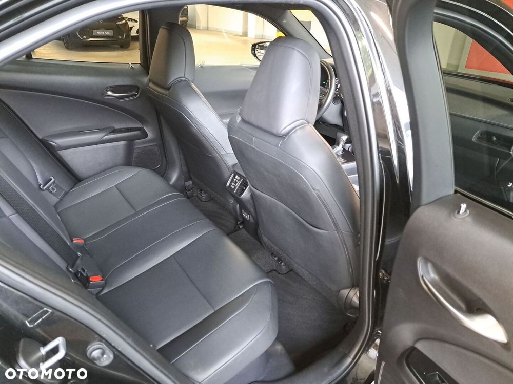 Lexus UX 250h GPF F Sport Design 2WD - 13