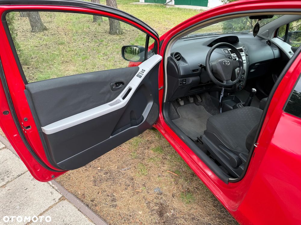 Toyota Yaris 1.0 Luna A/C - 16