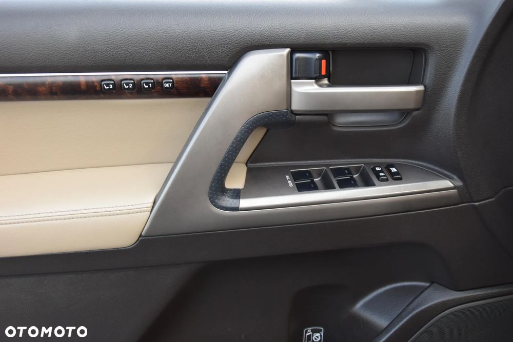 Toyota Land Cruiser LC 4.5 D-4D Prestige Platinium - 21