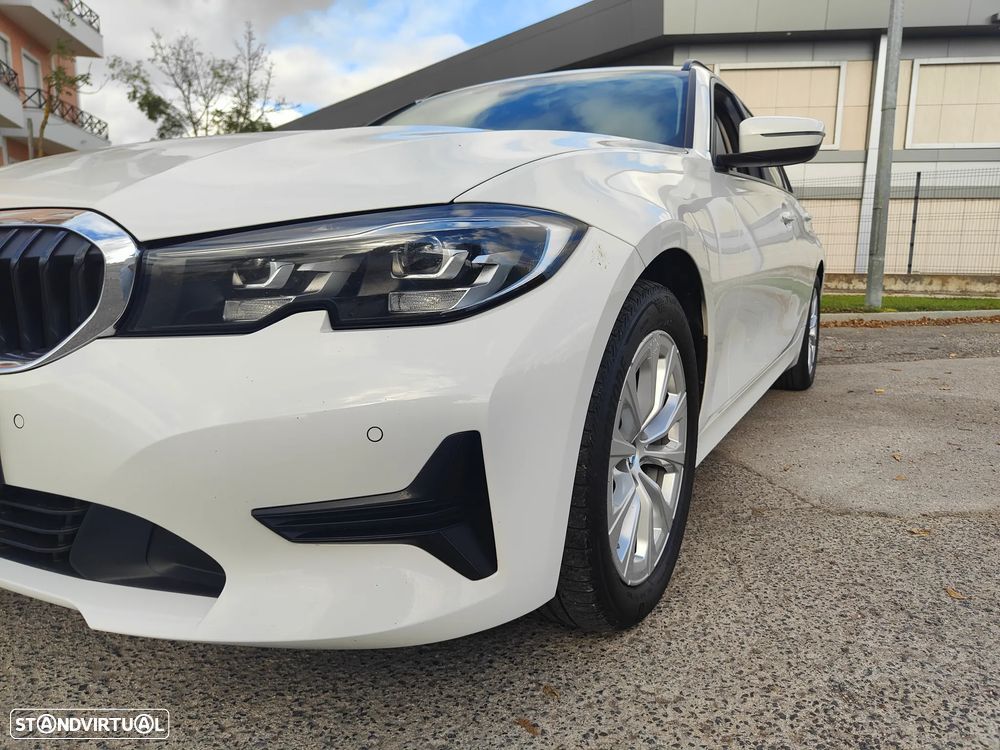 BMW 318 d Touring Auto - 37