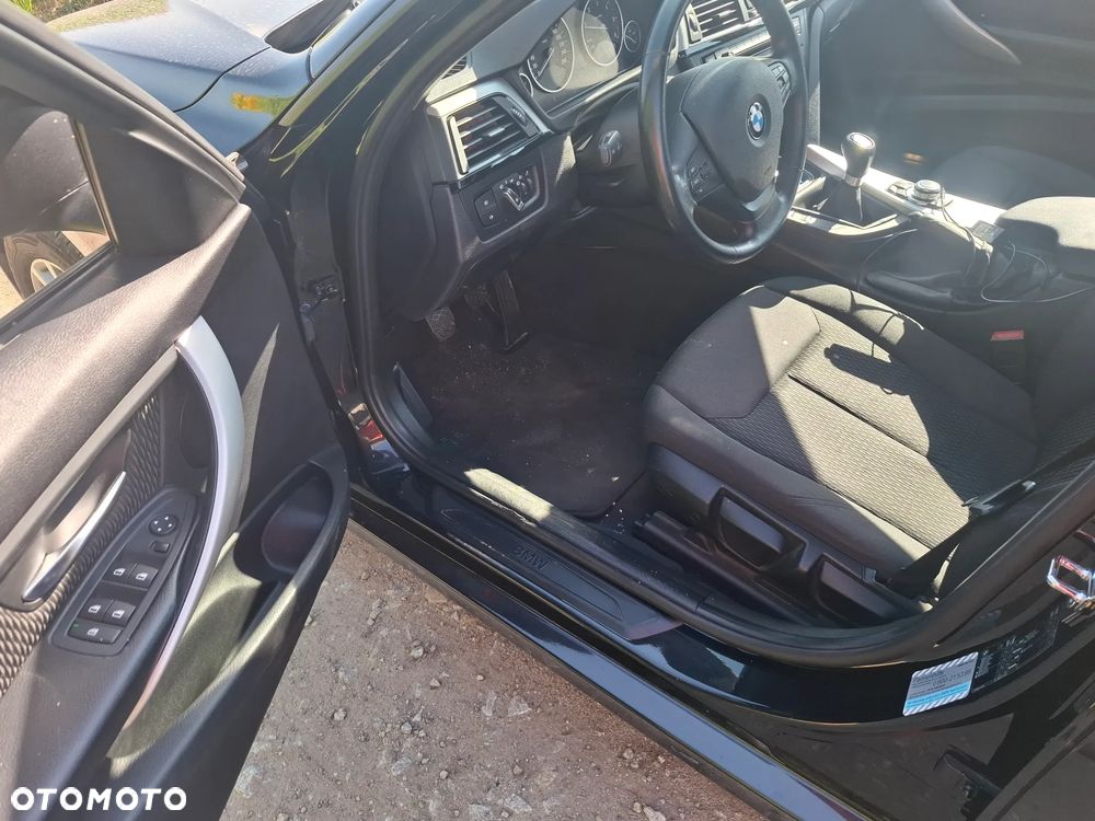 BMW Seria 3 - 18
