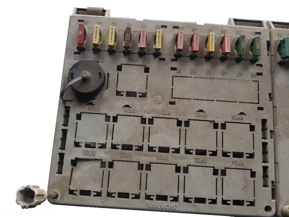 KASETA SKRZYNKA BEZPIECZNIKÓW SCANIA 1320850 - 1