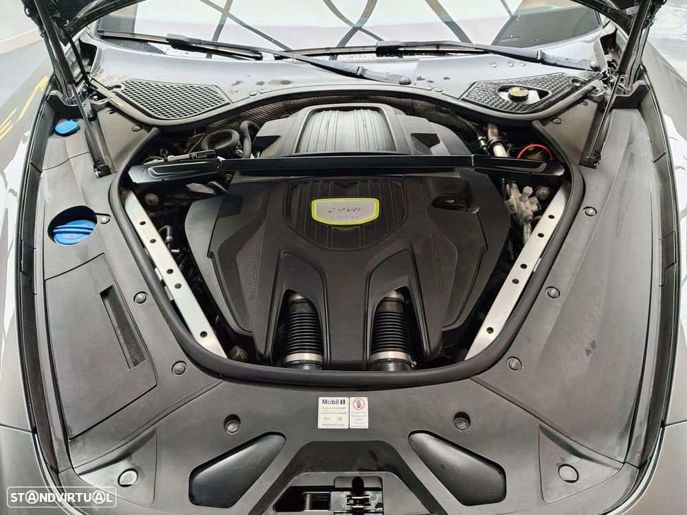 Porsche Panamera 4 E-Hybrid Executive - 36