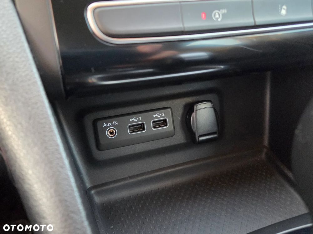 Renault Megane ENERGY TCe 140 EDC BUSINESS - 22