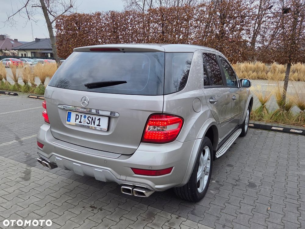Mercedes-Benz ML - 9