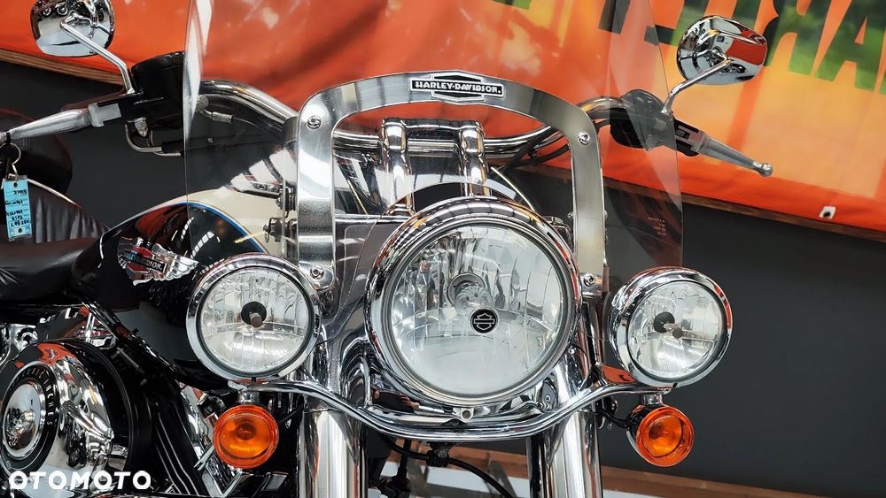 Harley-Davidson Softail Deluxe - 23