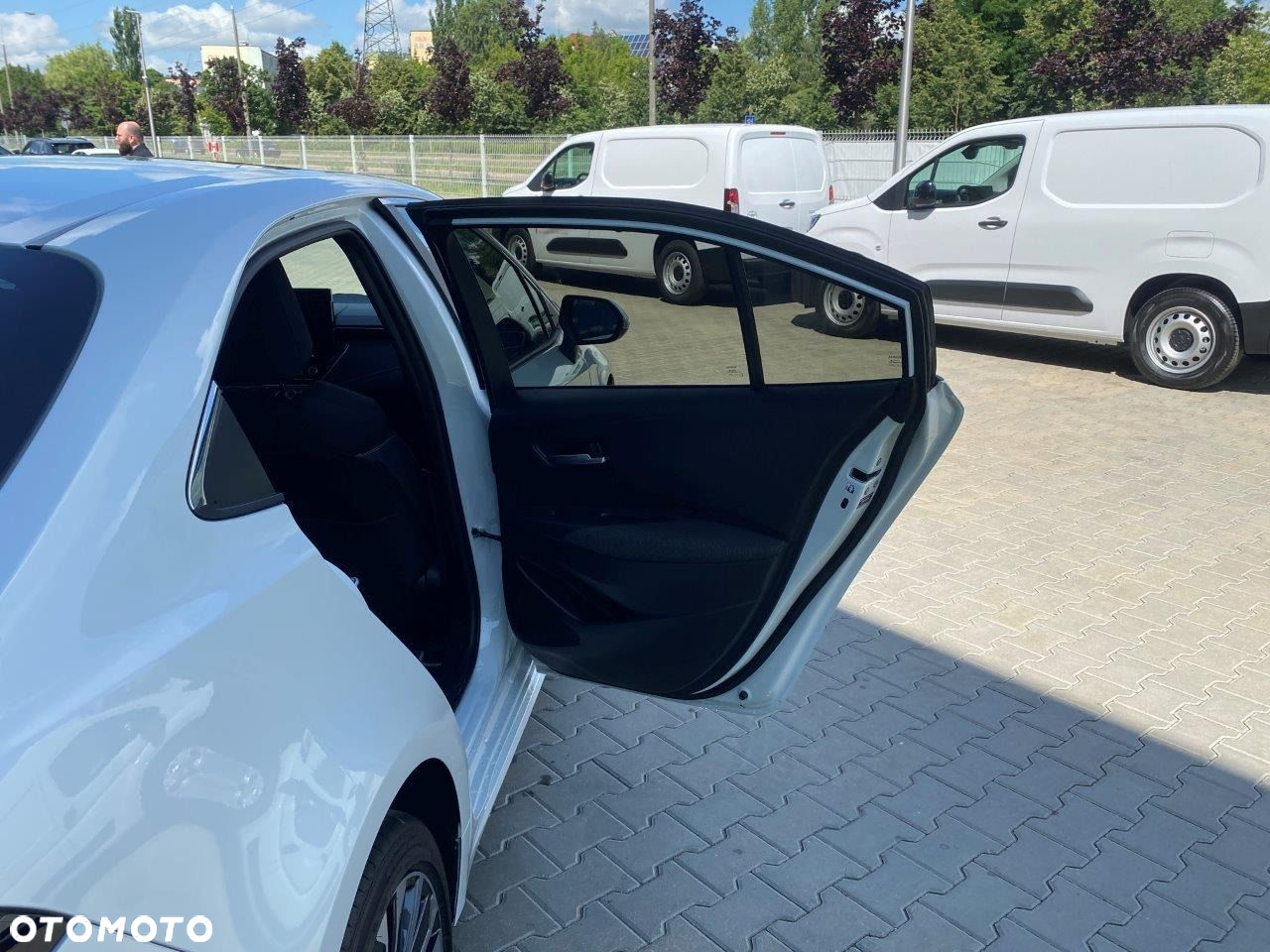 Toyota Corolla - 13
