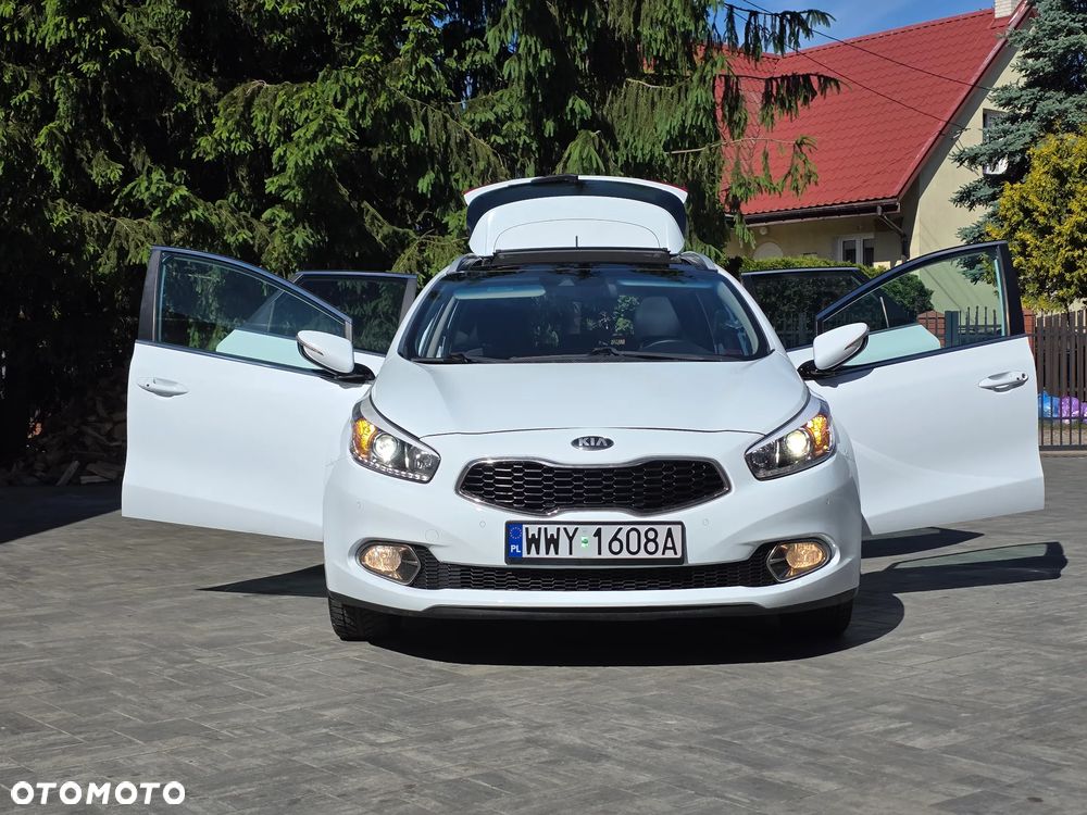 Kia Ceed 1.6 CRDi 128 Platinum Edition - 37