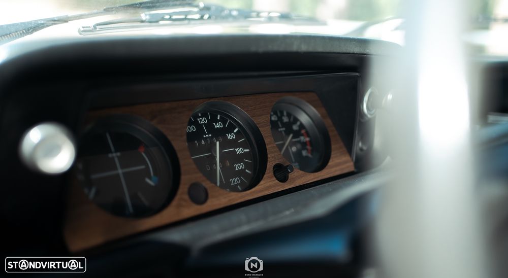 BMW 2002 - 35