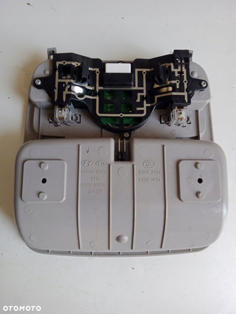 kia carens iii lampka podsufitki oświetlenie 2006- - 2