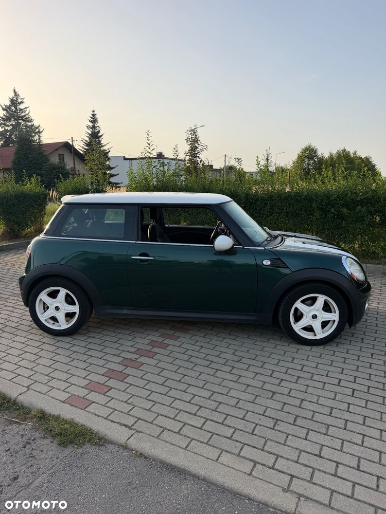 MINI Cooper Standard - 3