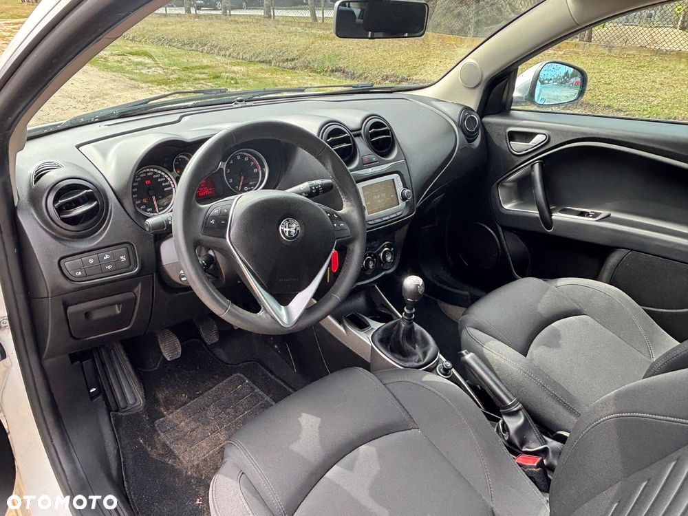 Alfa Romeo Mito 1.4 Distinctive EU6 - 21