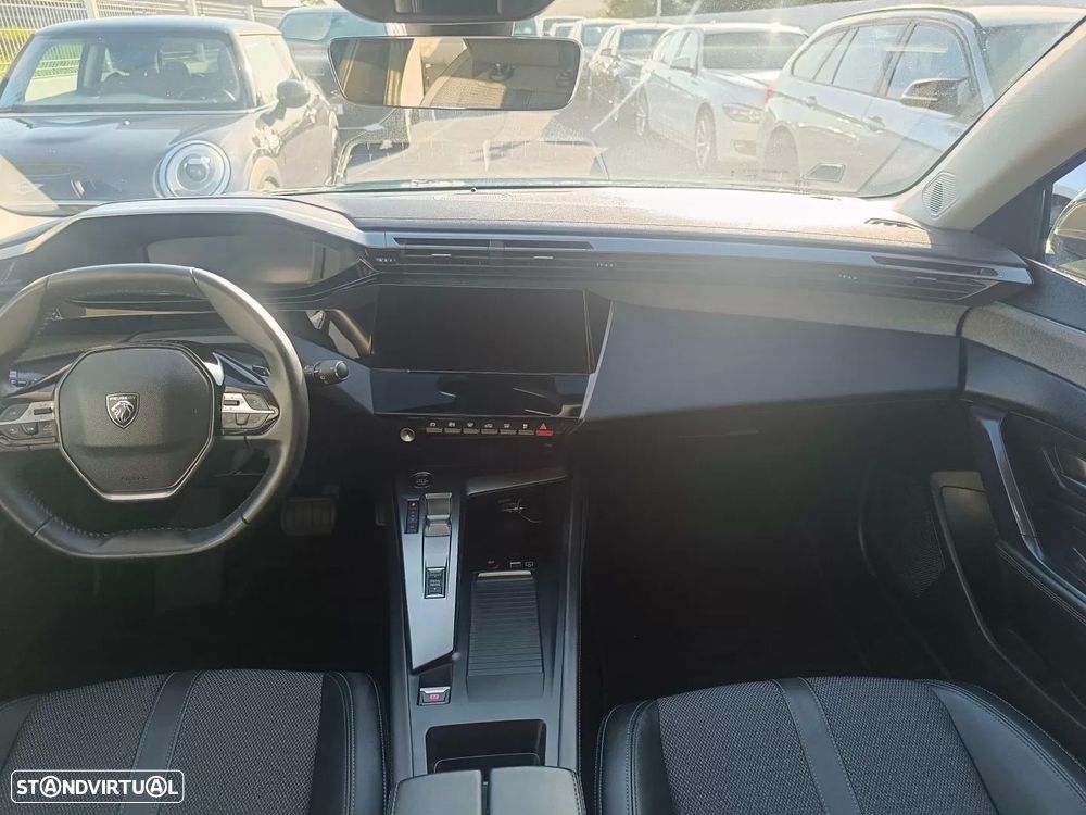 Peugeot 308 SW 1.2 PureTech Allure Pack EAT8 - 29