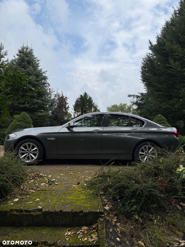 BMW Seria 5 528i xDrive Luxury Line - 8