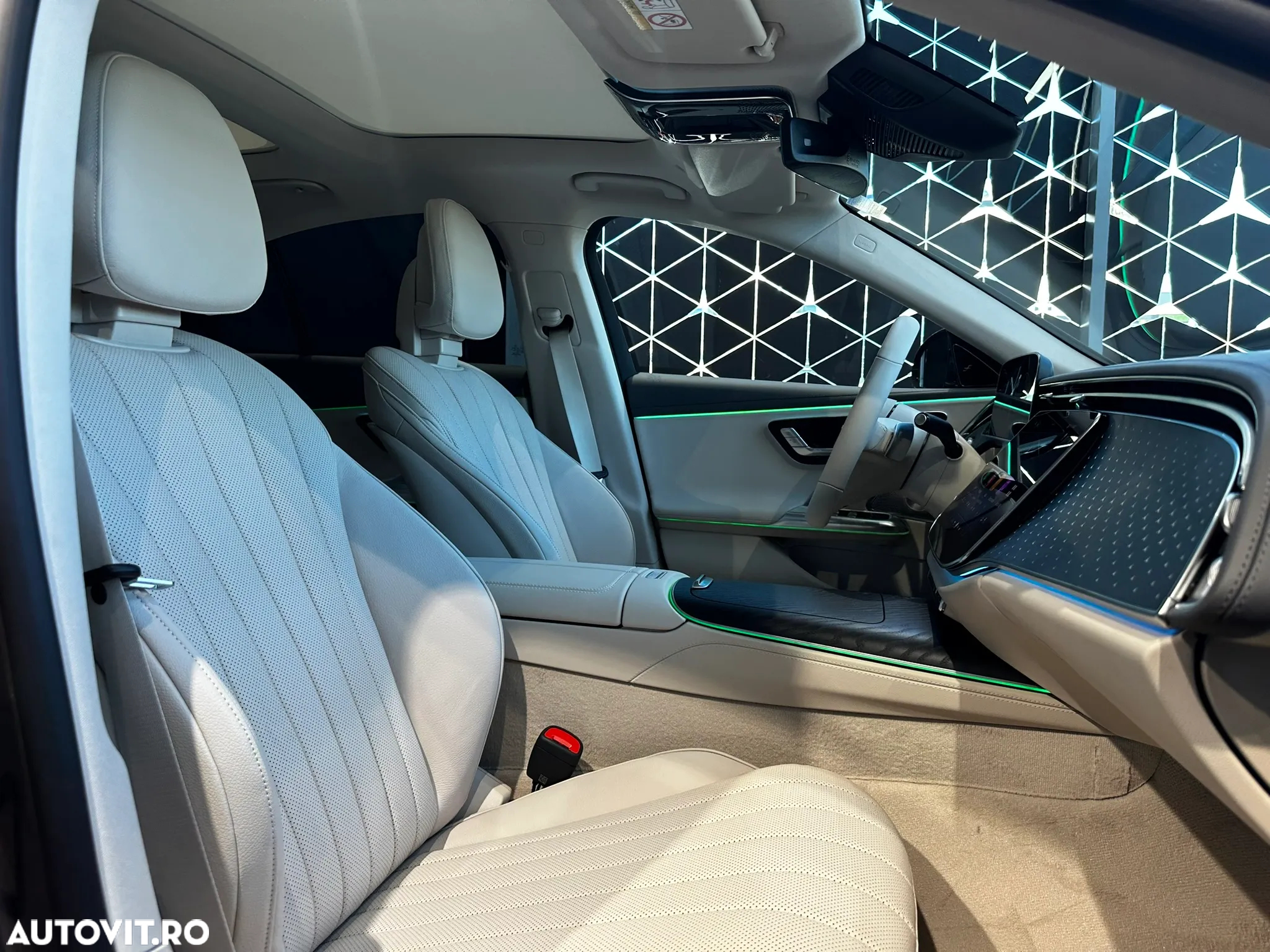 Mercedes-Benz E 220 d MHEV 4MATIC Aut. - 13