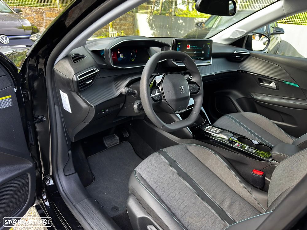 Peugeot e-208 Allure - 5