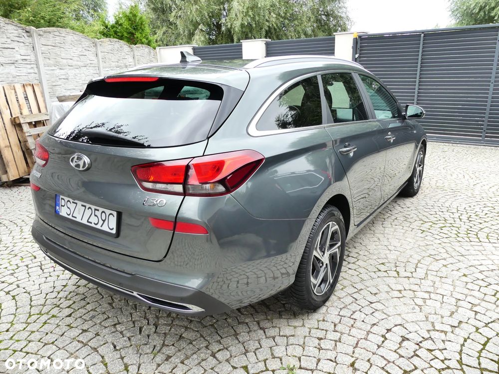 Hyundai i30 1.5 T-GDI 48V Smart - 11