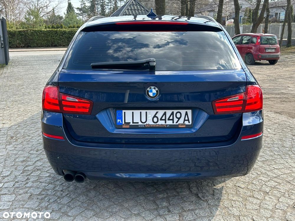 BMW Seria 5 528i xDrive - 7