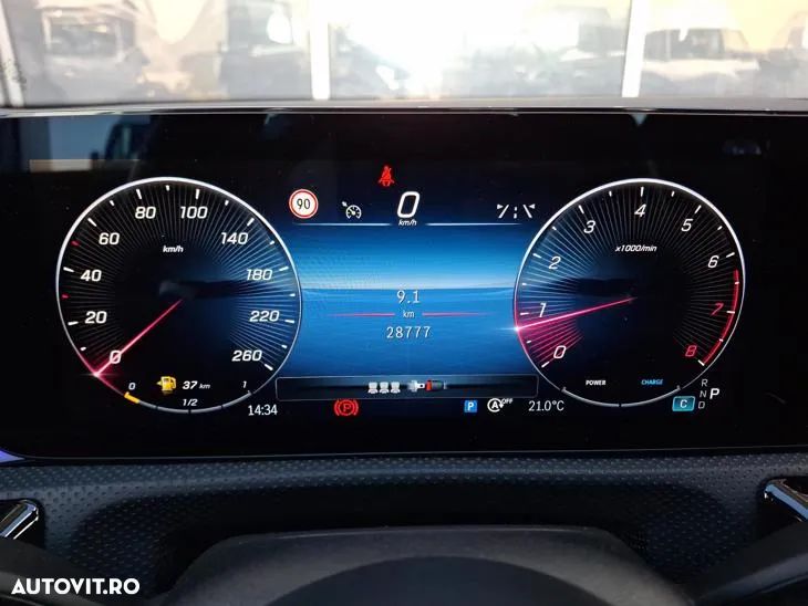 Mercedes-Benz CLA 180 7G-DCT AMG Line - 11