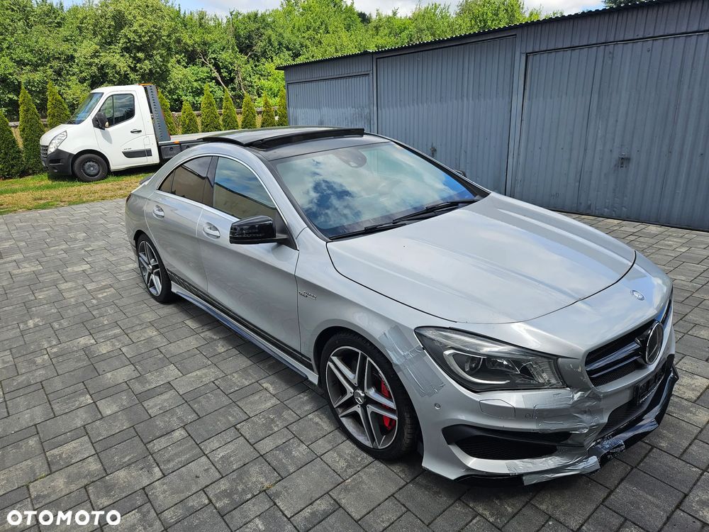 Mercedes-Benz CLA 45 AMG 4-Matic - 2