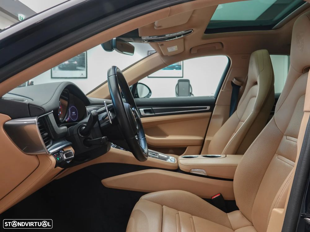Porsche Panamera Sport Turismo 4 E-Hybrid Platinum Edition - 25