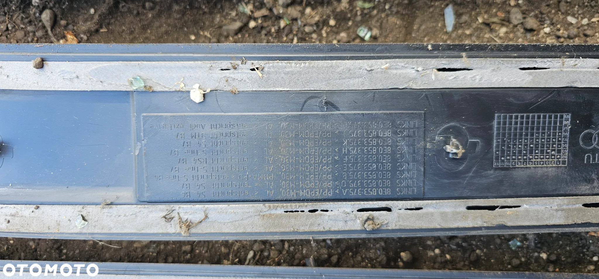 Listwy wewnętrzne progowe Audi RS4 B7 komplet - 11