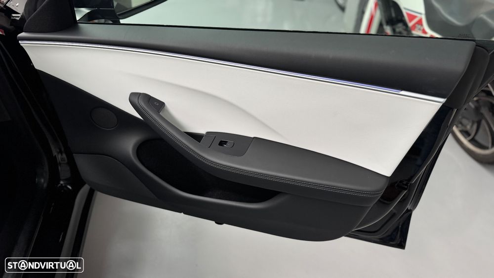 Tesla Model 3 Long Range Tração Integral Premium - 29