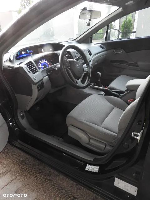 Honda Civic 1.8 Executive - 9