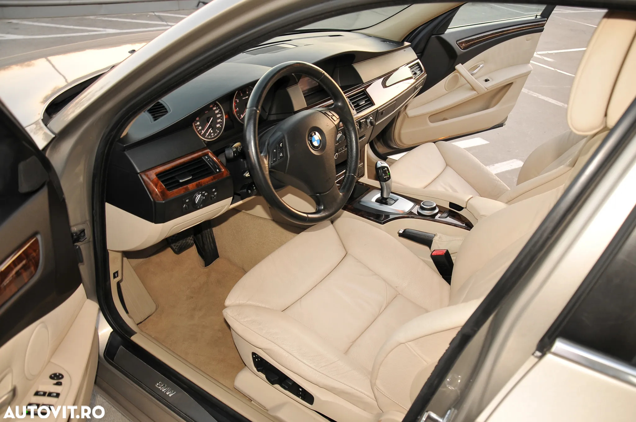 BMW Seria 5 523i Aut. - 11