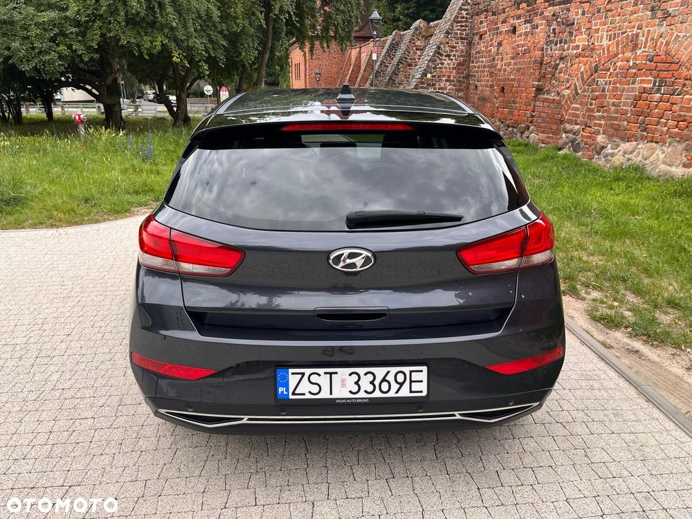 Hyundai i30 1.0 T-GDI 48V-Hybrid Connect & Go - 6