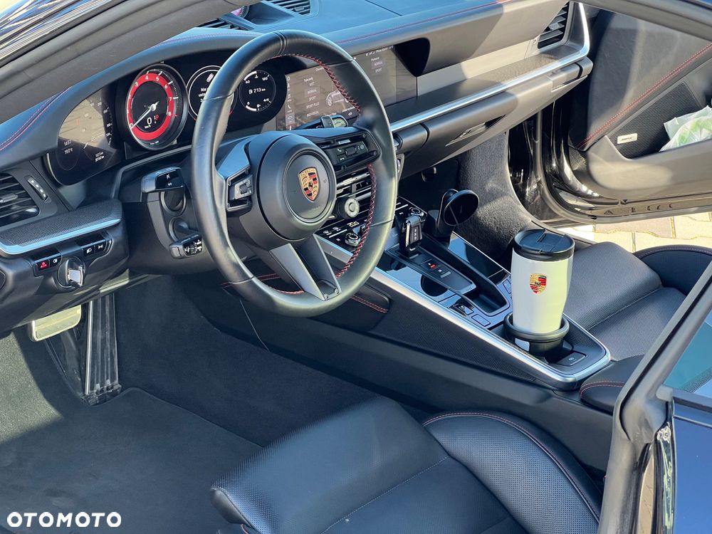 Porsche 911 Carrera 4S - 15