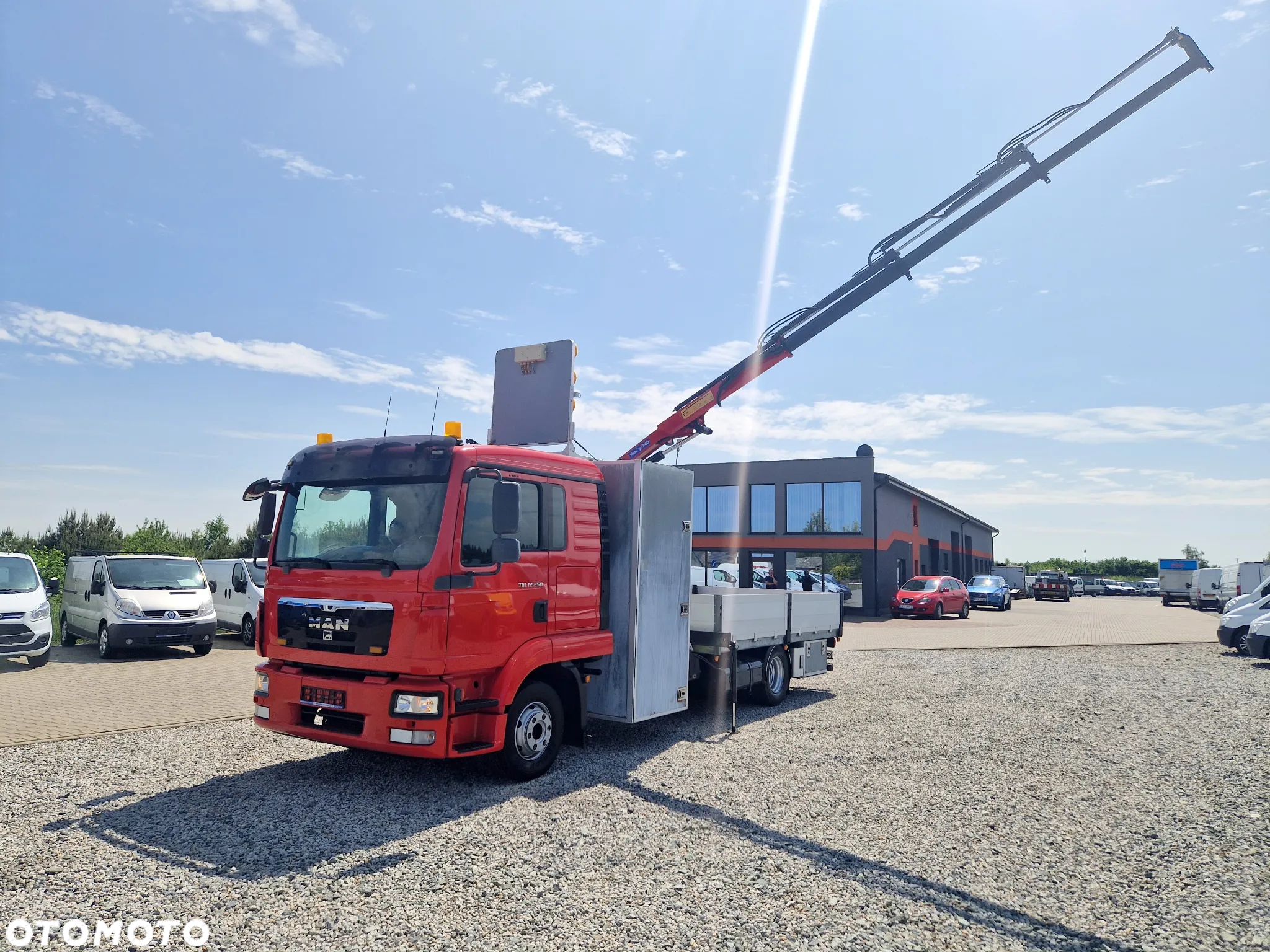 MAN TGL 12.250 DŻWIG HDS HIAB Z PILOTEM SKRZYNIA 4M 2 X KAMERA BLOKADA MOSTU SPANIE DUŻA KABINA - 28