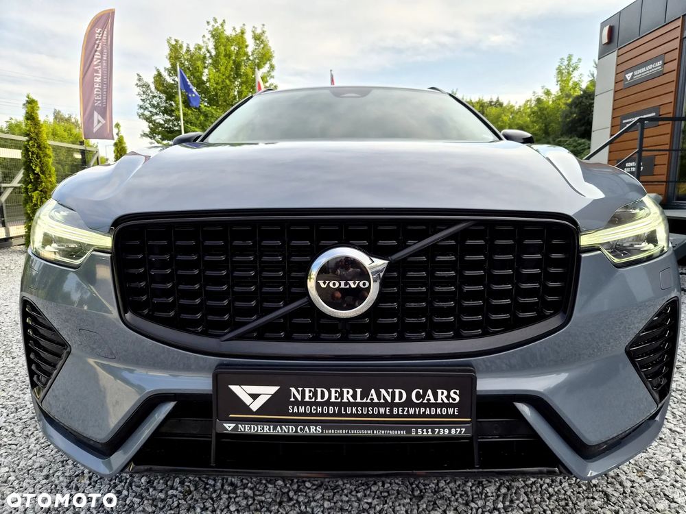 Volvo XC 60 B4 D AWD Plus Dark - 40