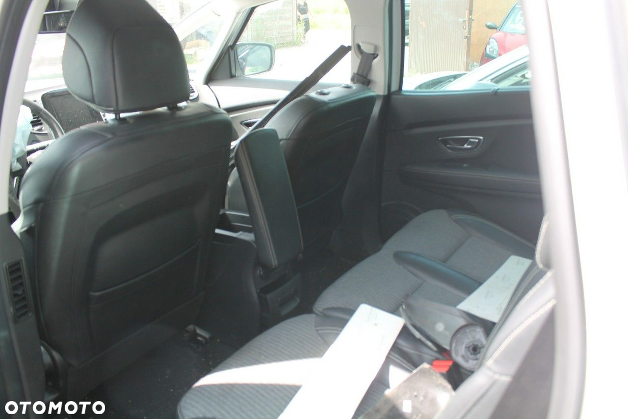 Renault Grand Scenic - 6