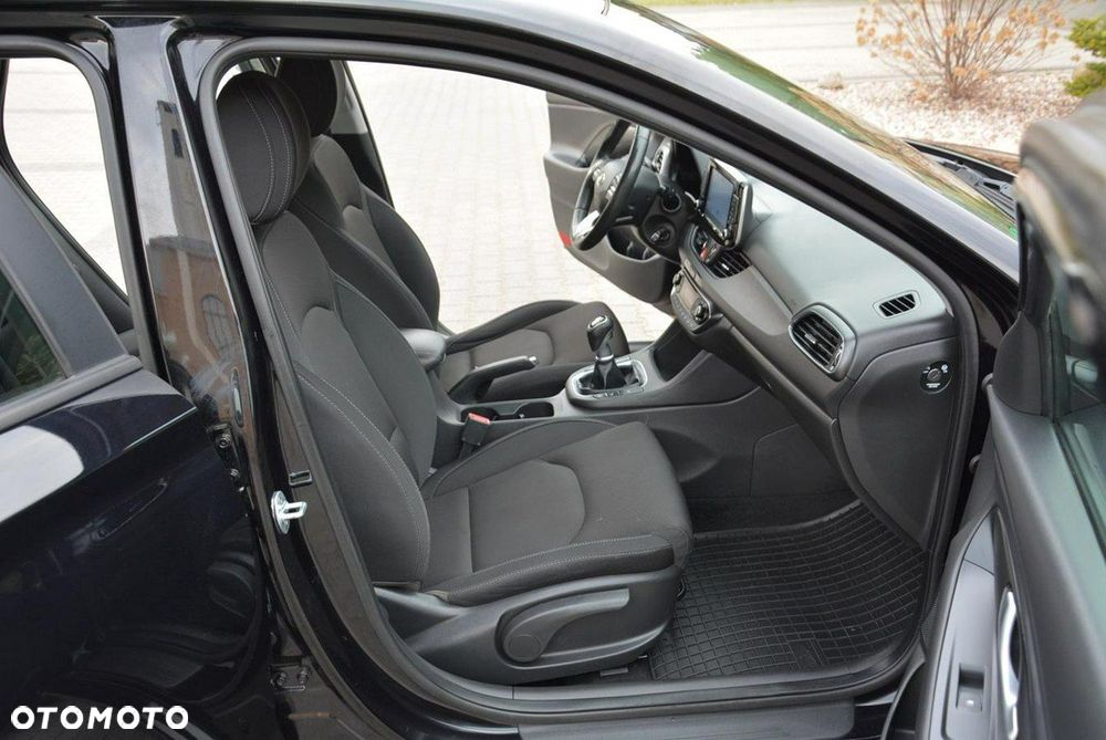 Hyundai i30 1.4 YES - 16