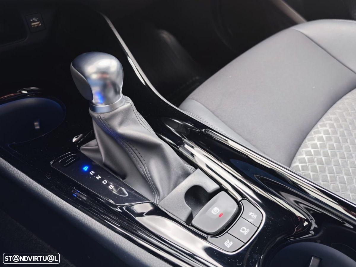 Toyota C-HR 1.8 Hybrid Square Collection - 24