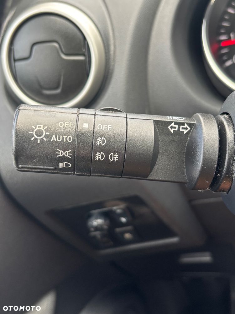 Nissan Qashqai+2 2.0 Tekna - 27