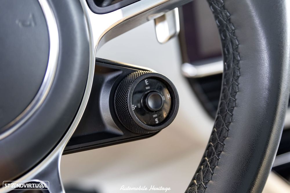 Porsche Cayenne - 48