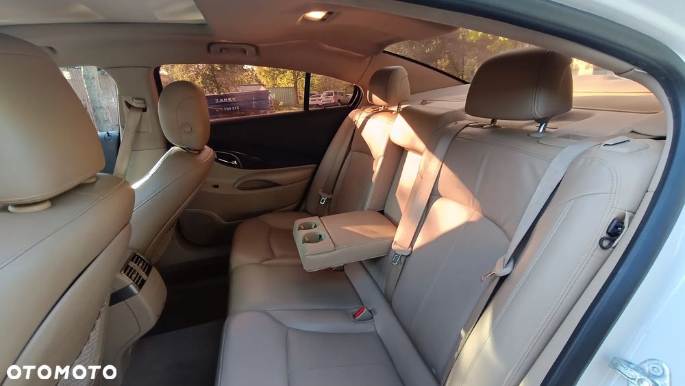 Buick Lacrosse - 29