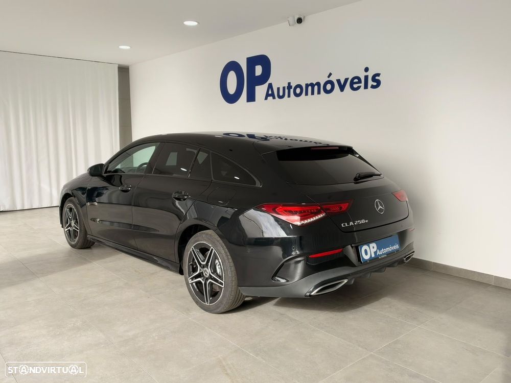 Mercedes-Benz CLA 250 e Shooting Brake AMG Line - 3