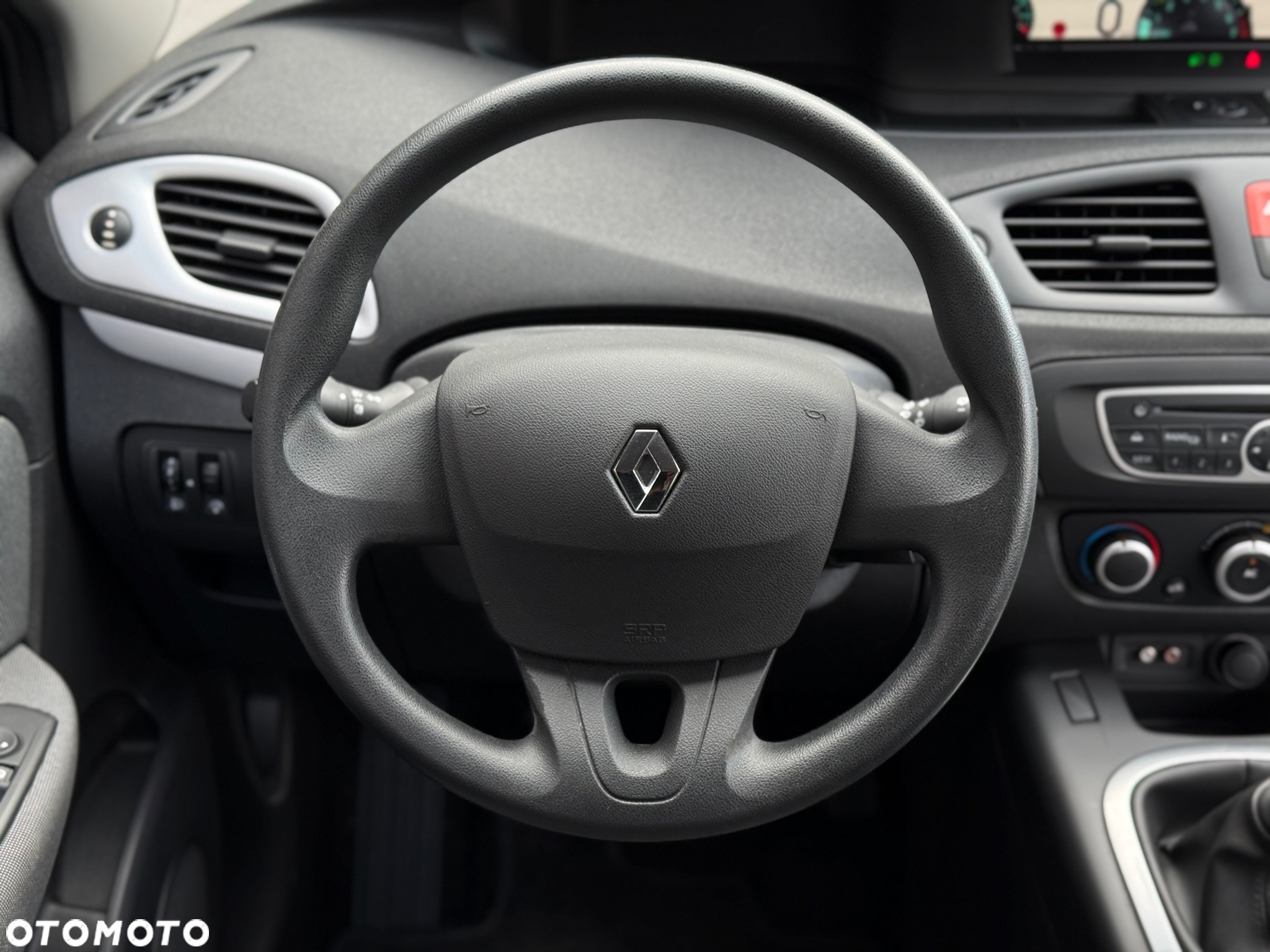 Renault Scenic - 18