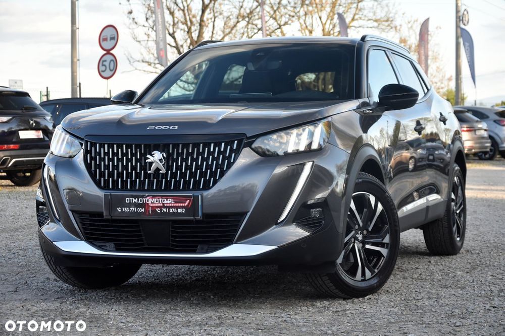 Peugeot 2008 PureTech 130 EAT8 GT - 11