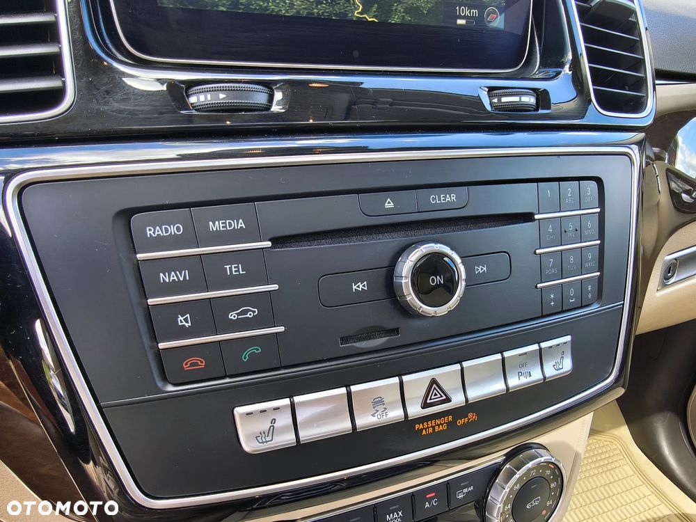 Mercedes-Benz GLE - 27