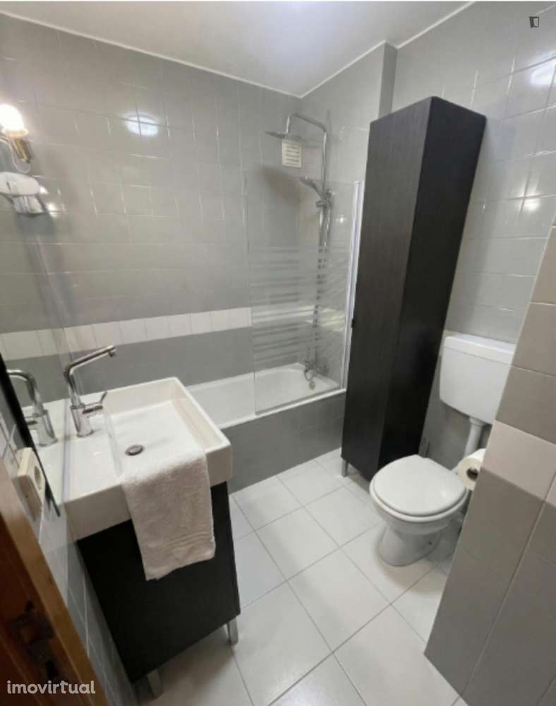 Apartamento com 2 quartos - localizado em Senhora da Hora Porto - Grande imagem: 3/6