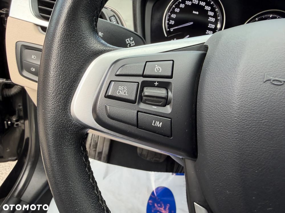 BMW X1 sDrive18i GPF xLine - 25