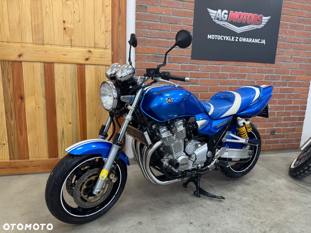 Yamaha XJR - 1