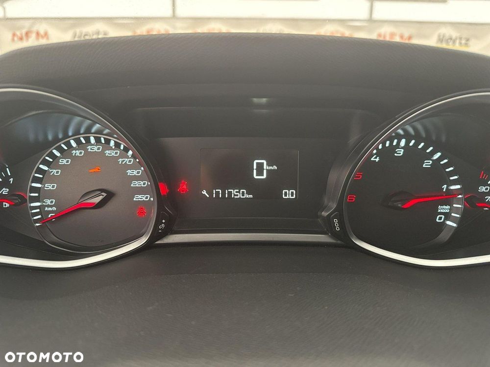 Peugeot 308 - 16