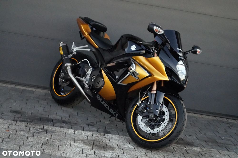 Suzuki GSX-R - 1
