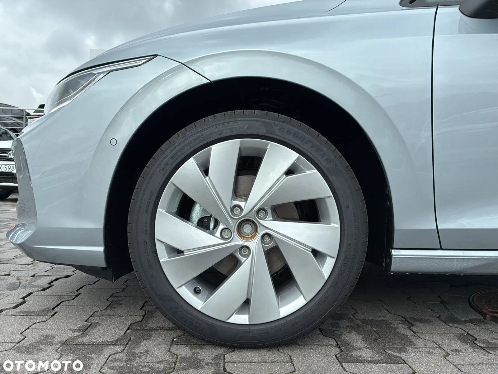 Volkswagen Golf - 21